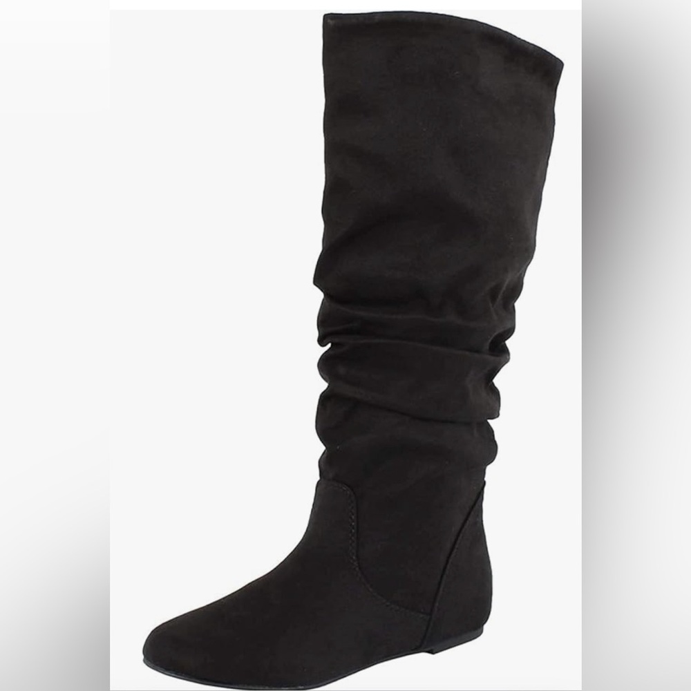 Slouchy knee high boots.  Never worn in perfect condition size 6